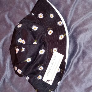 Alice + Olivia reversible bucket hat
